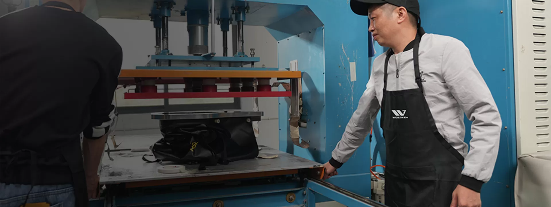 Wholesale bag manufacturer banner 8